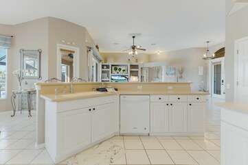 Cape Coral Vacation home with full kitchen