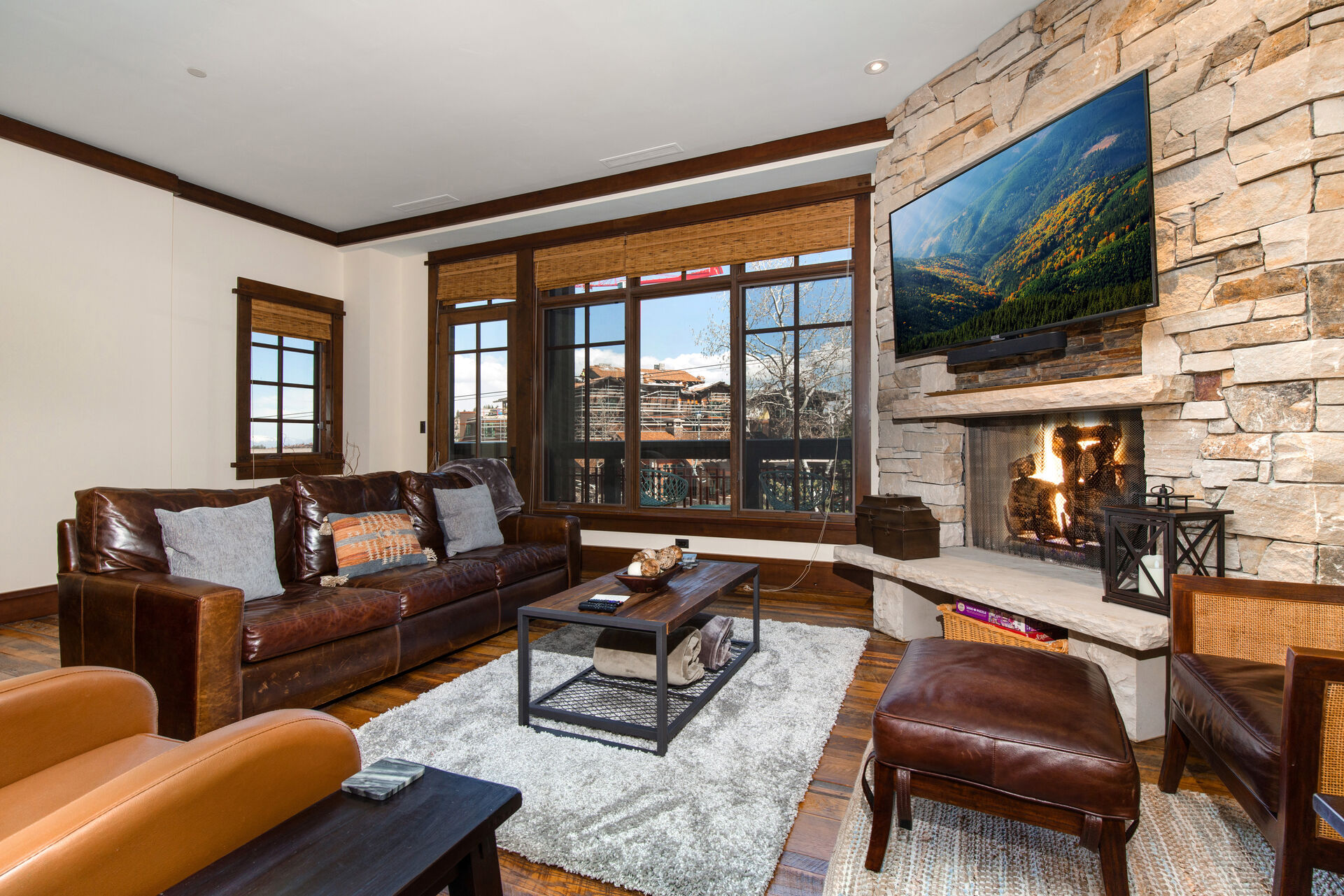 Living Room with gas fireplace, 65