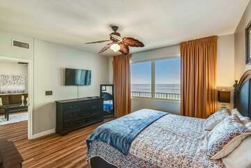 (King) Master bedroom with gorgeous view of the Gulf