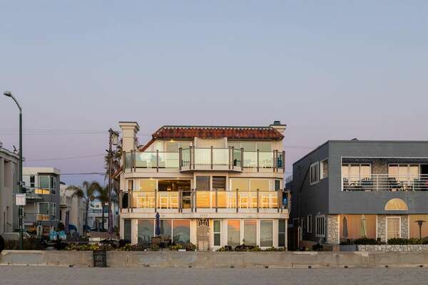 Oceanfront Complex, Directly off the Boardwalk