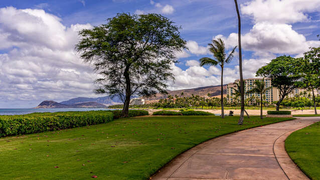 The Walkway Along the Lagoons of Ko Olina