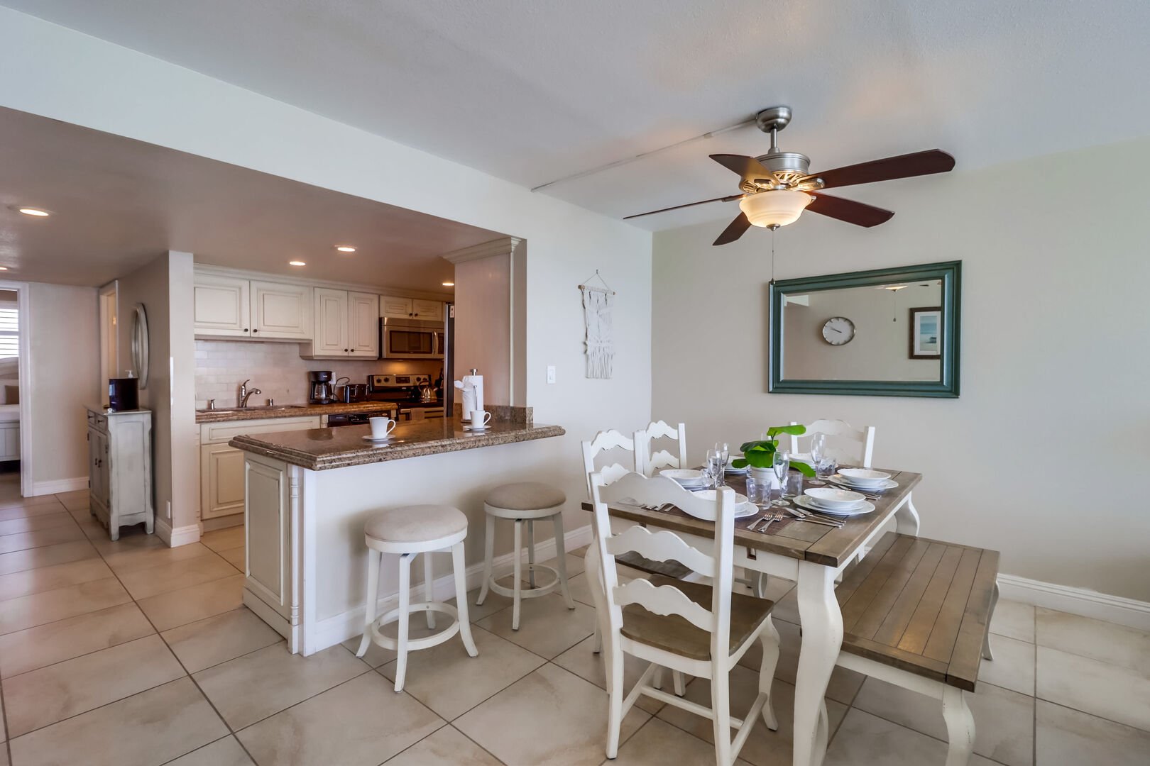 Open, California-style kitchen and dining with all you need for meals at home!