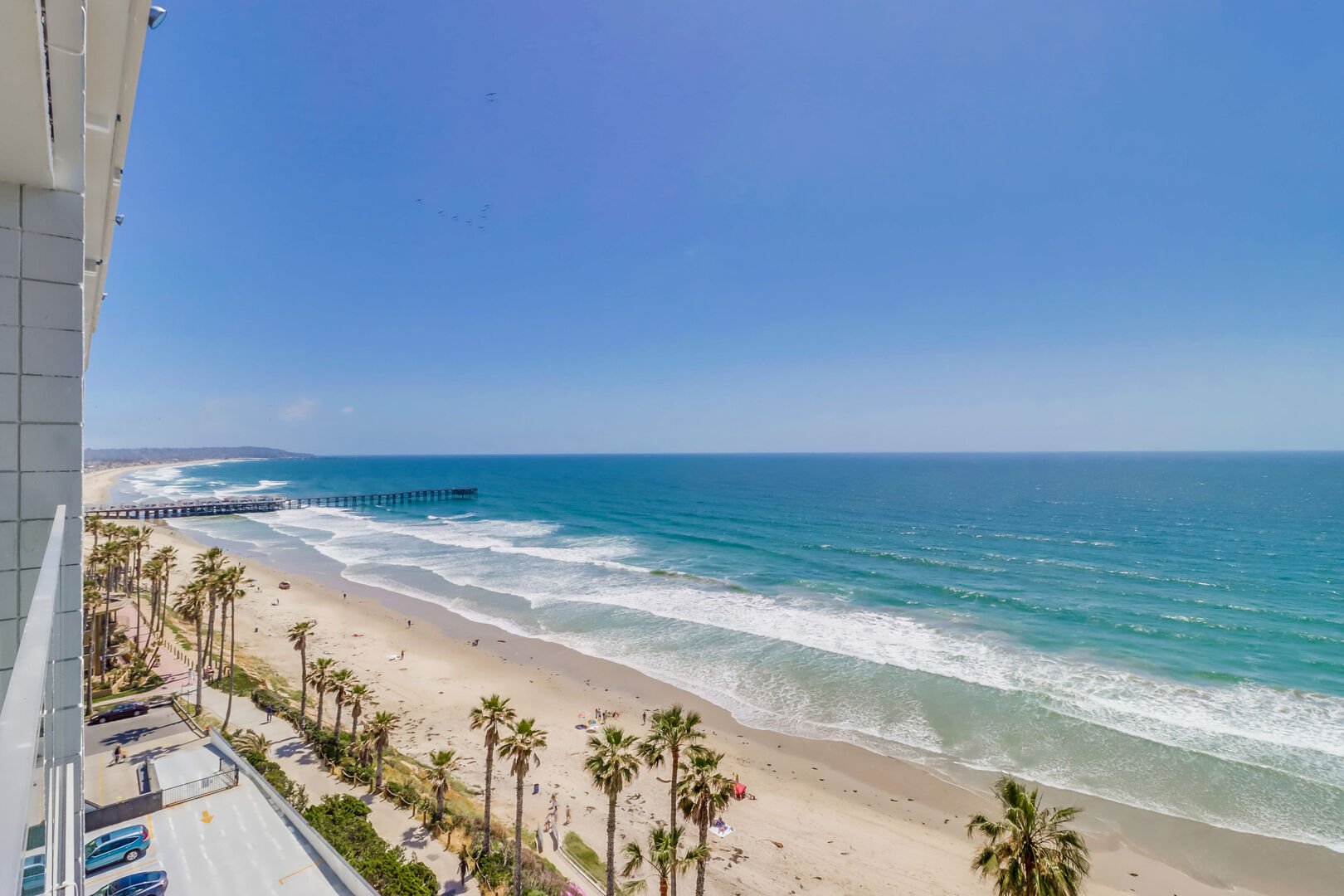 Enjoy the views of the rolling waves, active surfers, bikers and runners along the boardwalk, and beach goers right from the 9th floor!
