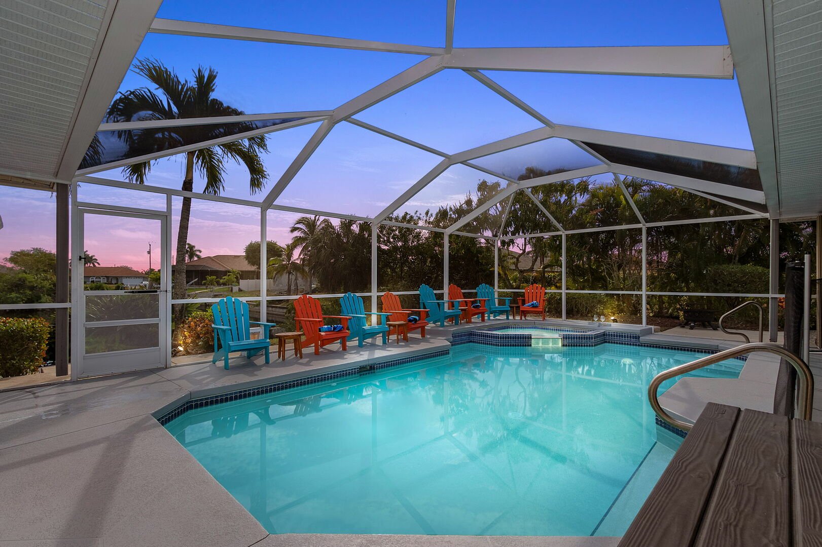 VILLA X-TA-SEA, CAPE CORAL FLORIDA, USA
Private Vacation Home For Rent

(4 bedrooms, 6 beds, 2 full baths, hosts up to 12 guests, heated pool and spa, Gulf of Mexico boat access)