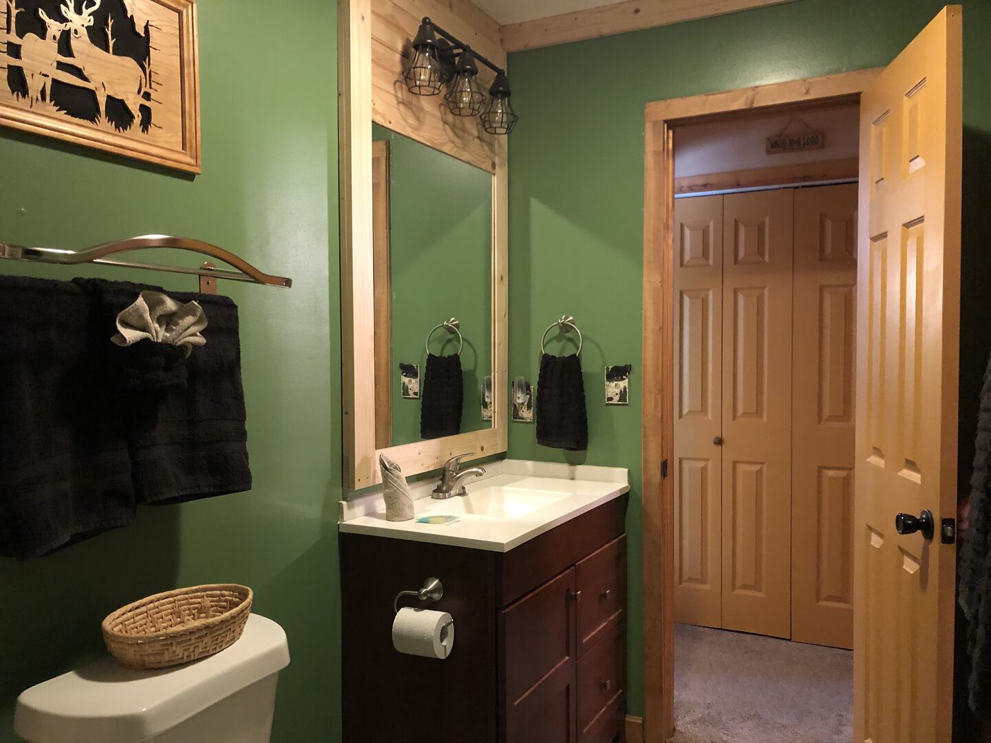Hall Bathroom with Adjoining Door to Green Bedroom