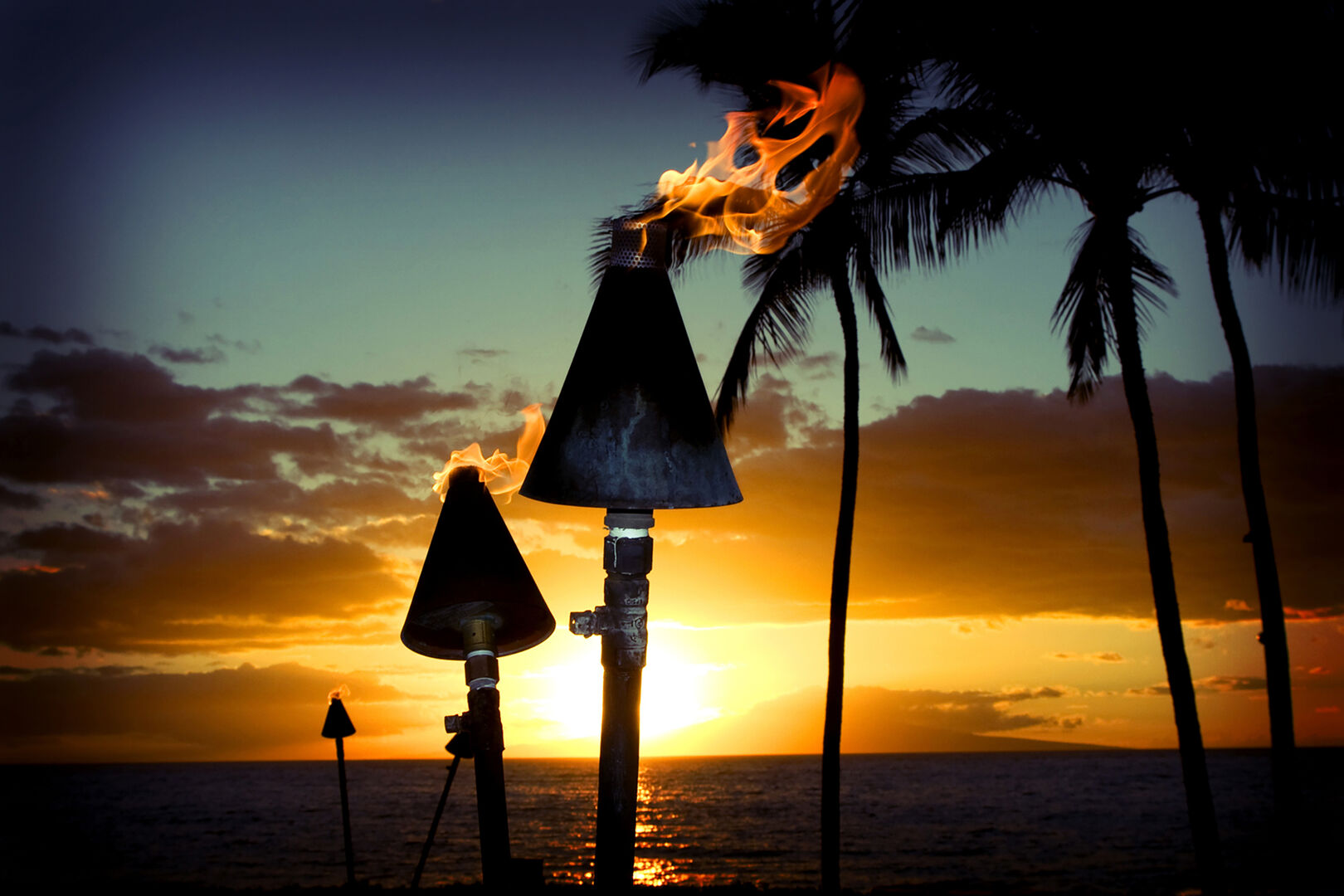 Don't miss Waikiki's spectacular sunsets!