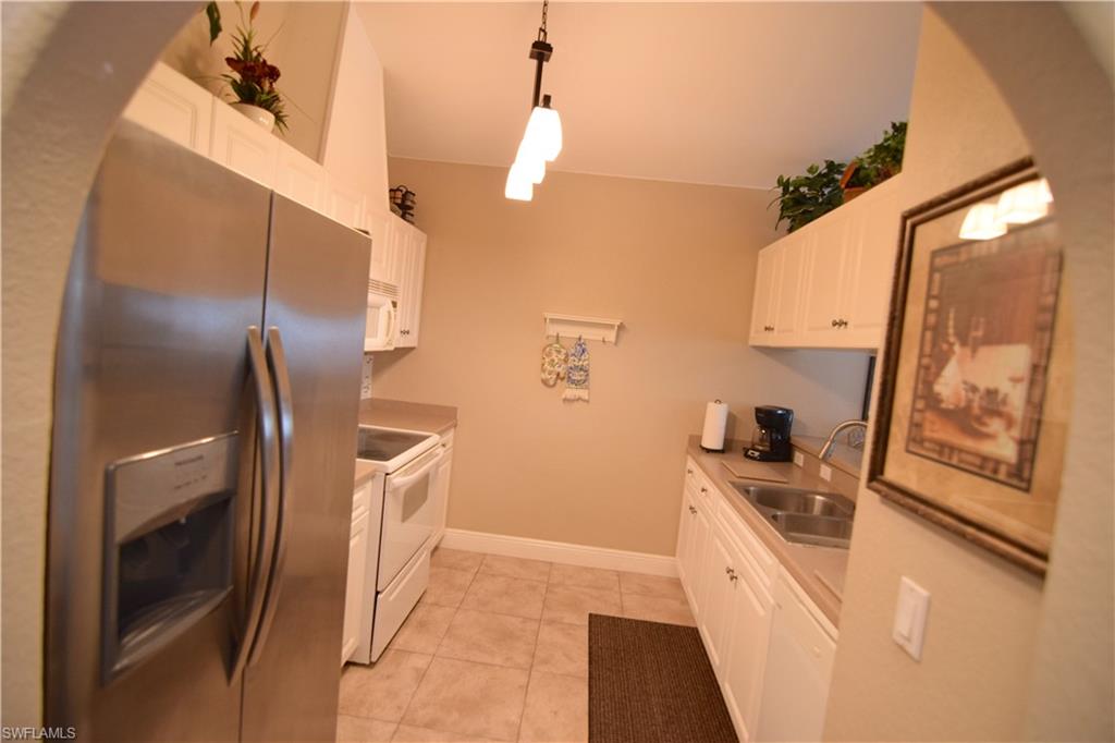 vacation rental with full kitchen