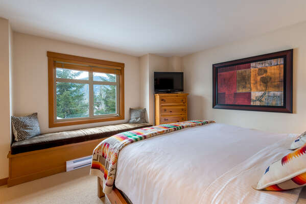 Upper Level -  Primary Bedroom With King Bed & Ensuite
