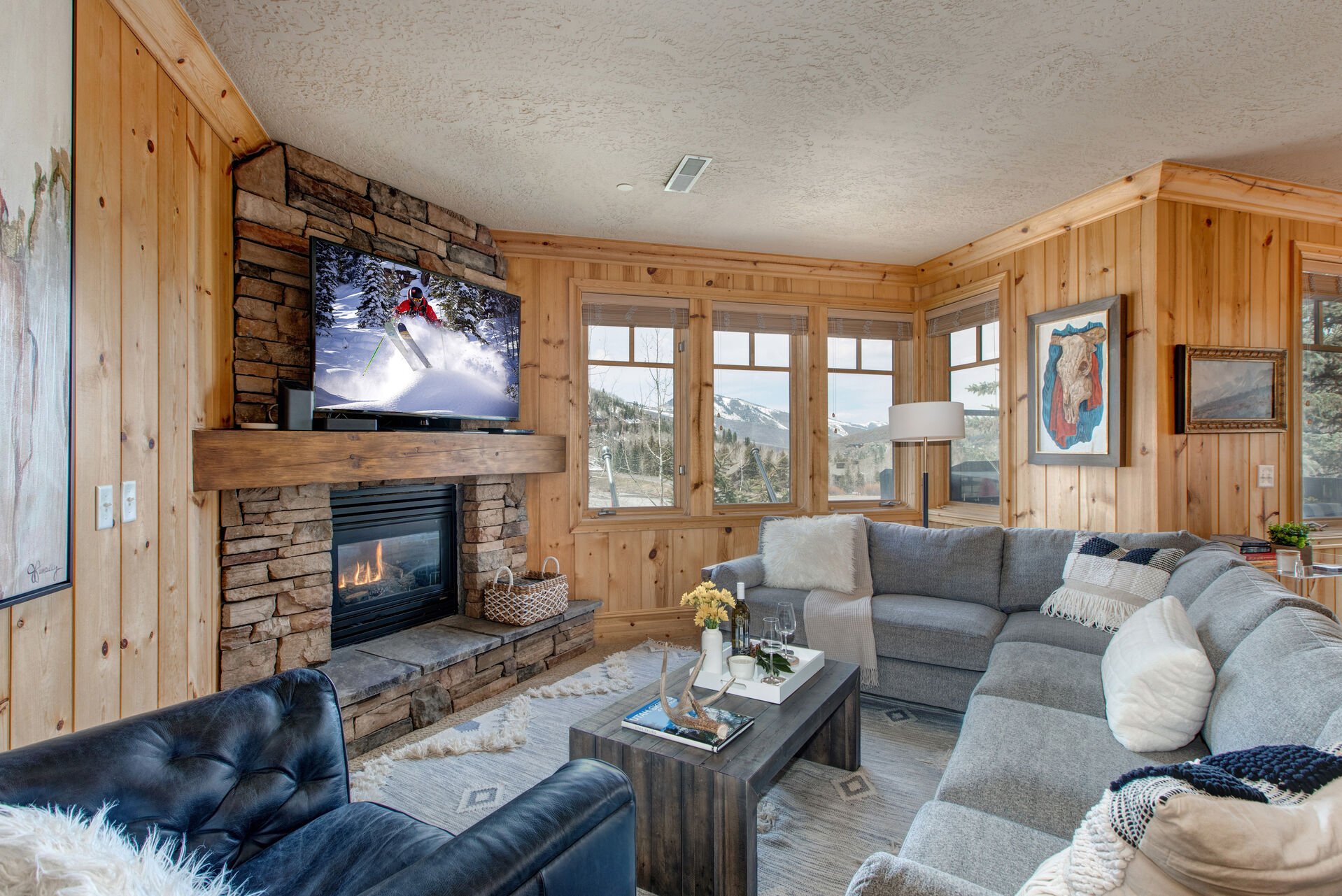 Remodeled Luxury Condo Just Steps to Deer Valley Resort / Snow Park Lodge.