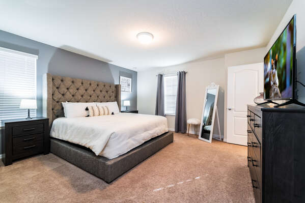 Master bedroom 2 has a king bed and flatscreen TV (upstairs)