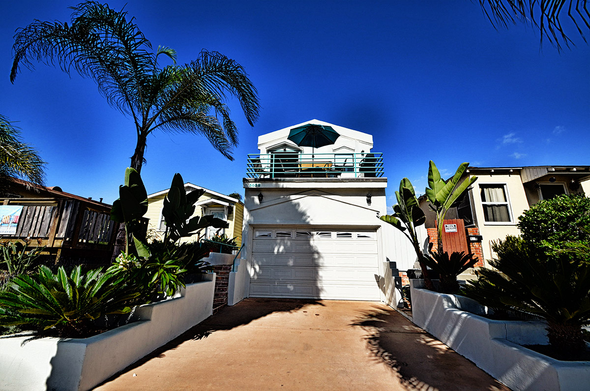 Welcome to Pacific Paradise, a multi-level home located in Ocean Beach