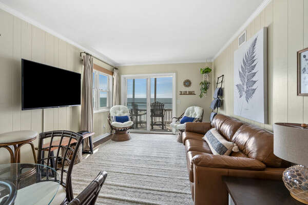 Windsong 302 - vacation home in Windy Hill, North Myrtle Beach | living room | Thomas Beach Vacations