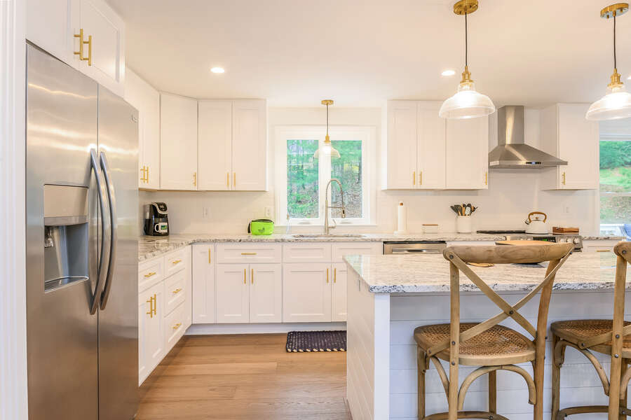 Kitchen with stainless steel appliances - 21 Moon Compass Lane Sandwich Cape Cod - New England Vacation Rentals-