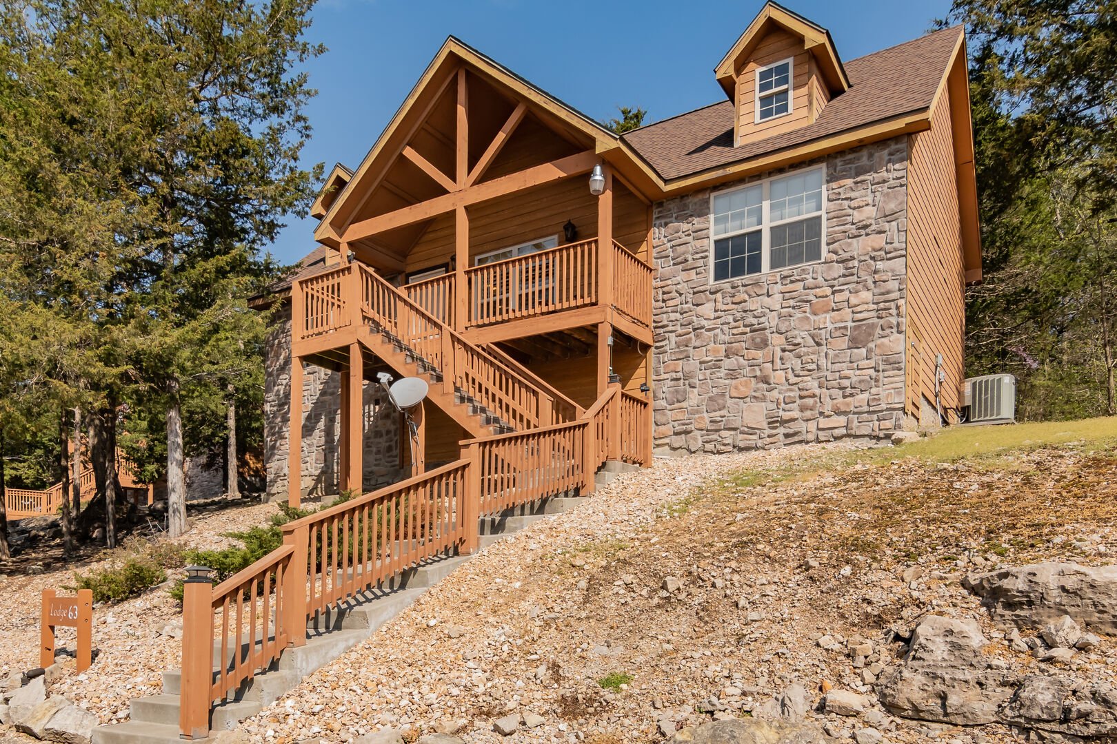 Alpha Omega Management dba Amazing Branson Rentals: Ozark Livin