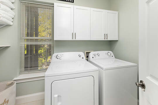 Fully-equipped Laundry Room