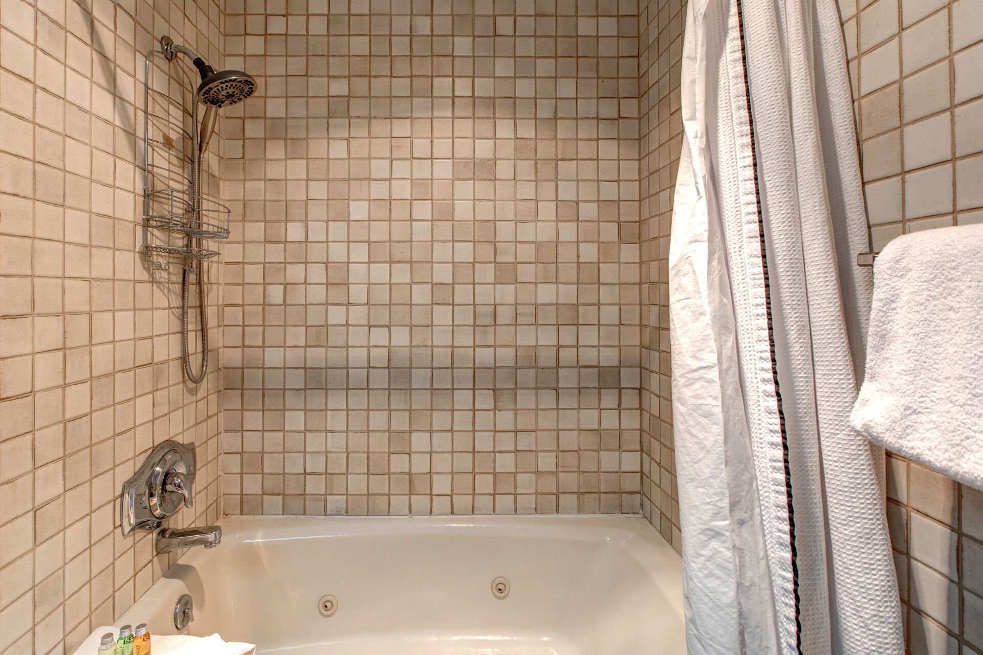 Bedroom 2 Bathroom with tub/shower combo