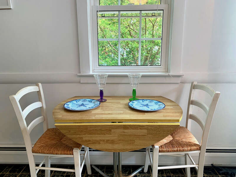 Dining for 2 at-25 Zylpha Rd Harwich Port- Cape Cod- New England Vacation Rentals