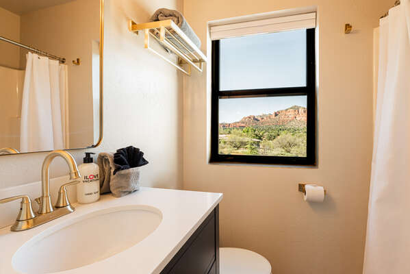 Loft Master Bedroom 1 en suit bathroom with view of scenic surroundings
