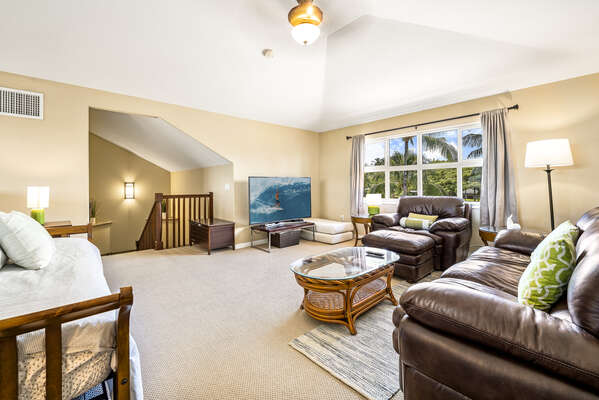 Spacious Loft with Seating for 4 and a Day Bed at Golf Villas at Mauna Lani H22