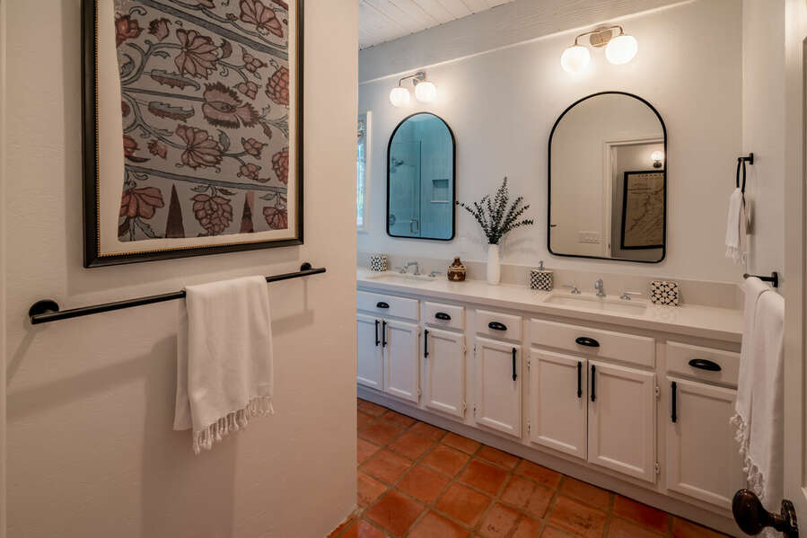 Shared hall Bathroom 2; Dual vanity; Soaking-Tub/Shower combo