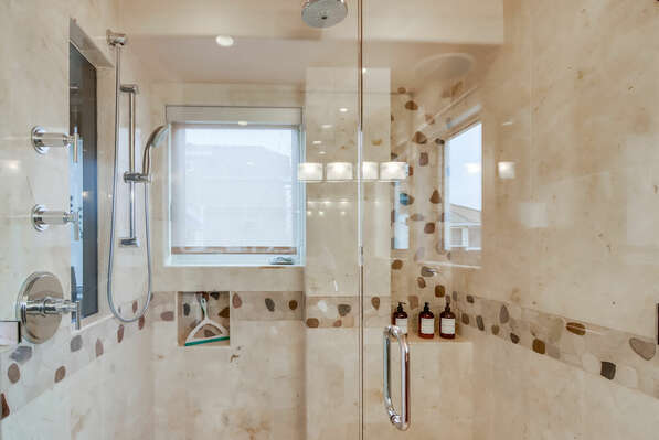 Guest En-Suite Bathroom w/ Shower