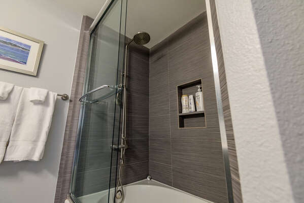 Full Shared Bath 2 Tub/Shower Combo