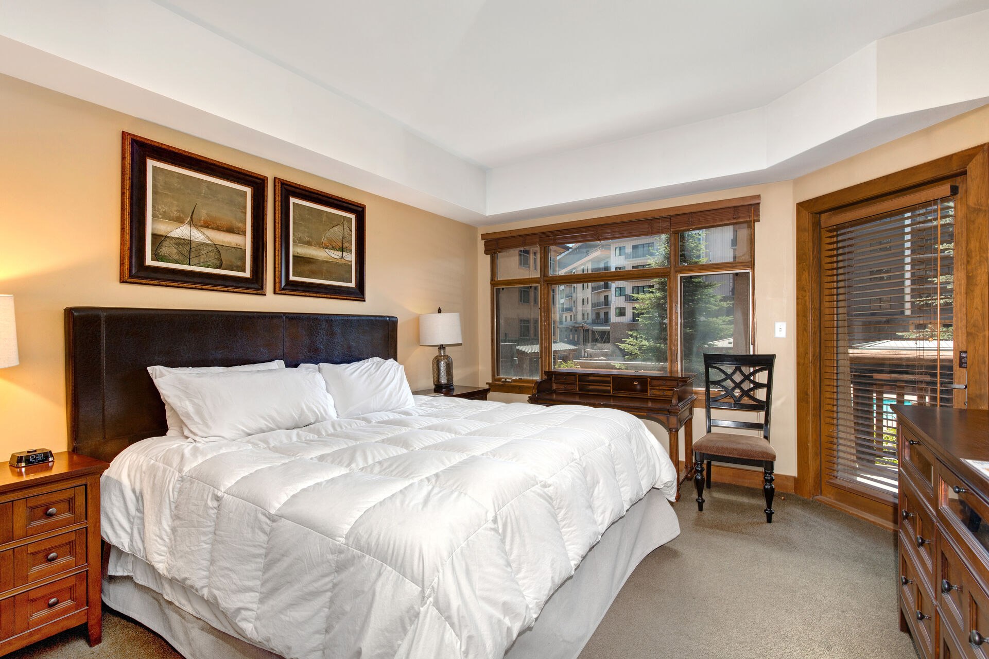 Master Bedroom with king bed, 32