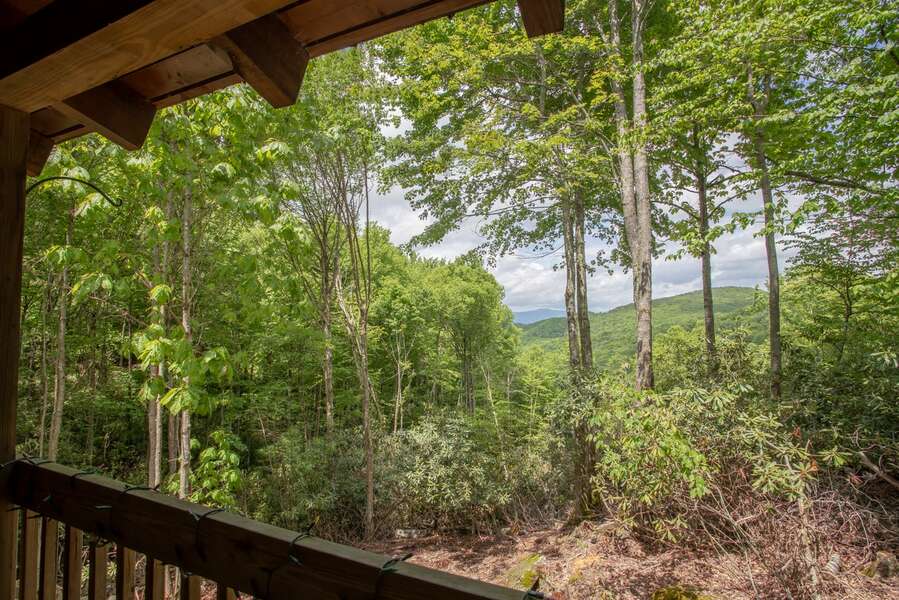 » Carolina Cabin Rentals: Hidden Falls Cabin in Beech Mountain, NC