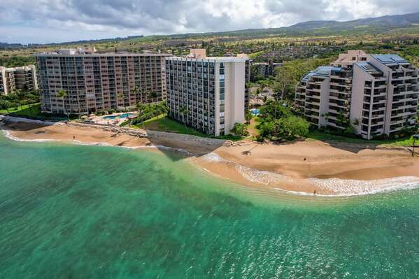 Aerial view of Valley Isle Resort.