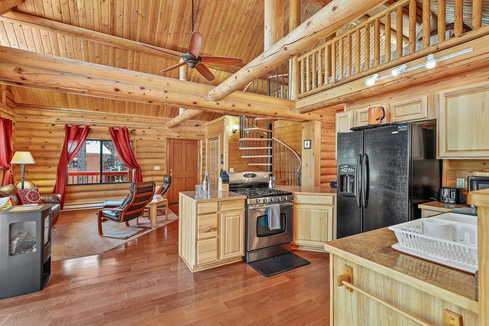 Open floor plan!