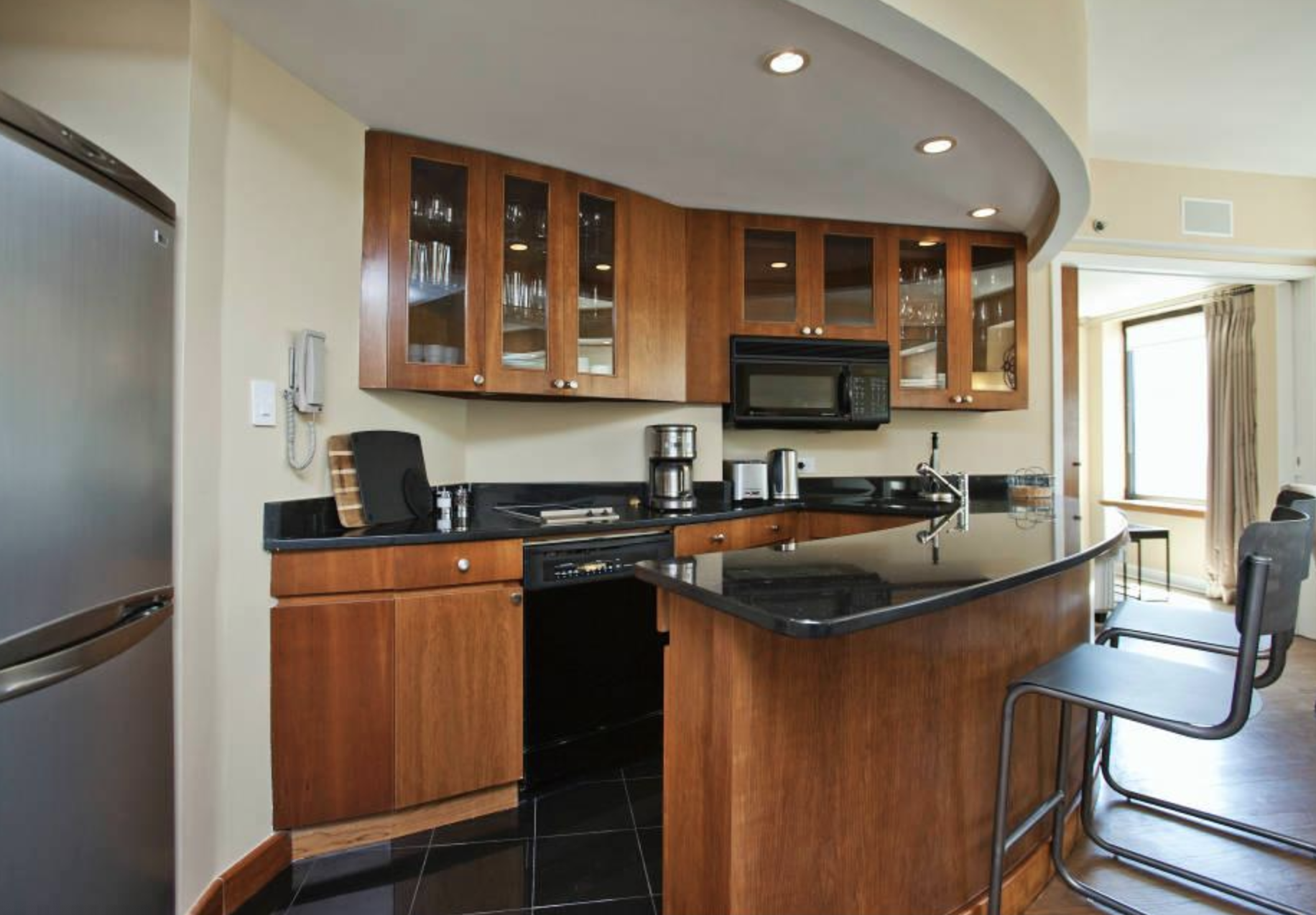 Essex House - 2911 | Photo 3
