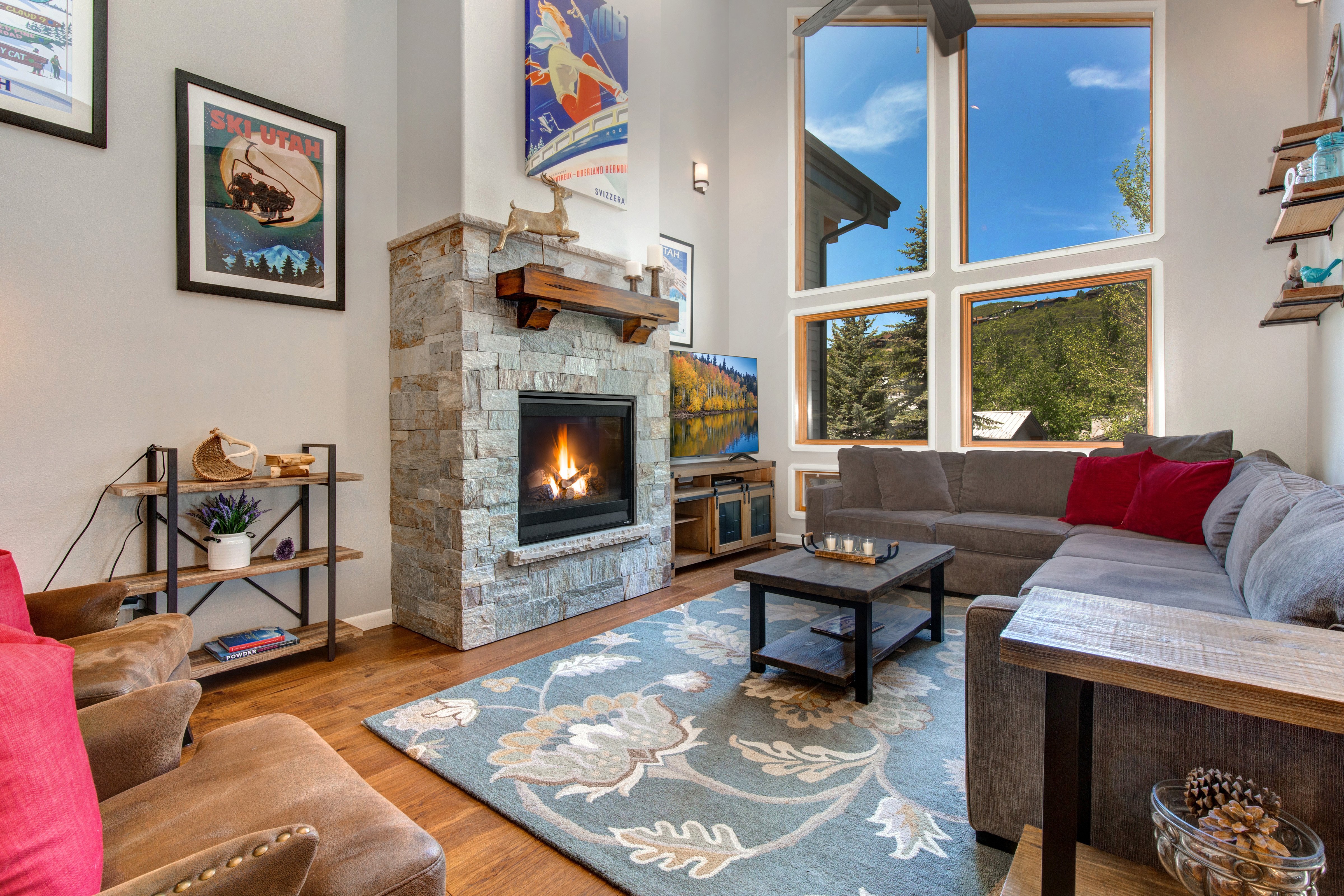 Central Location to Year-Round Recreation & Private Hot tub! Deer Valley Boulder Creek 1106