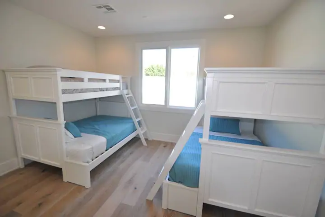 'Bunk' room made for kids, golf trips or large groups