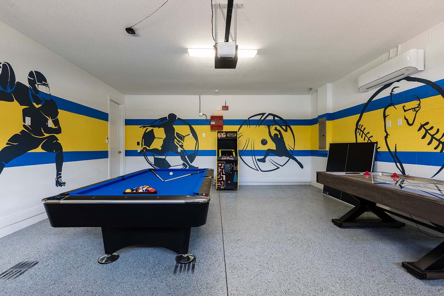 [amenities:game-room:1] Game Room