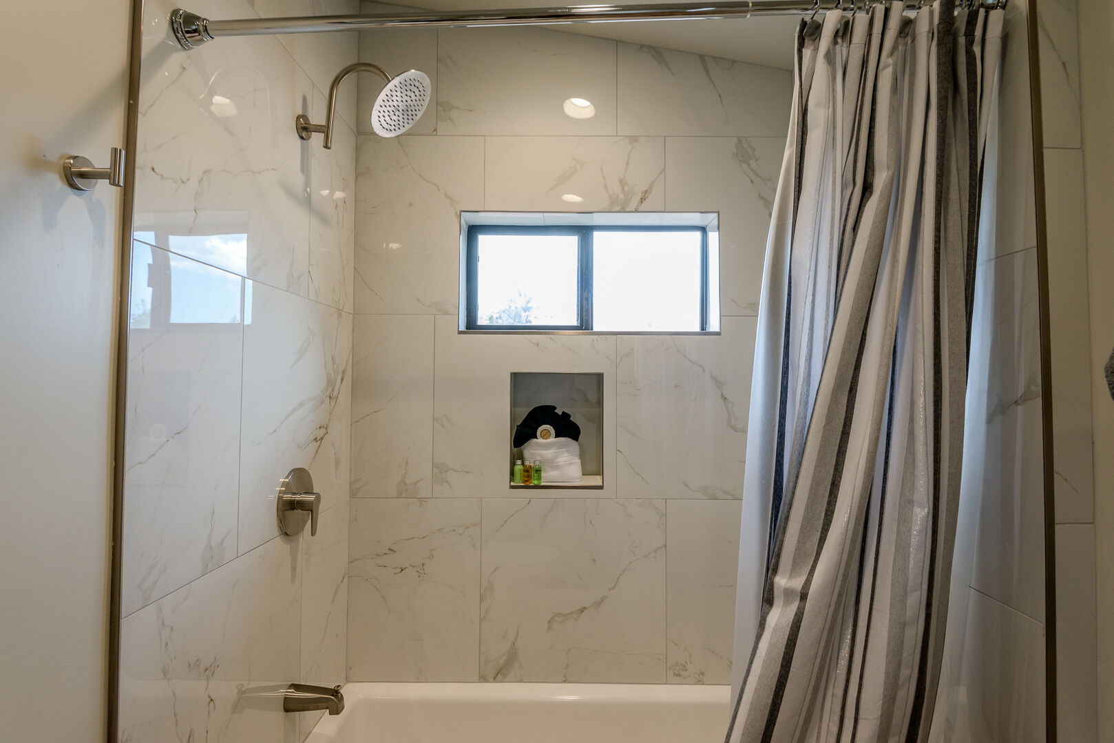 Master Bath 2 Tub/Shower Combo