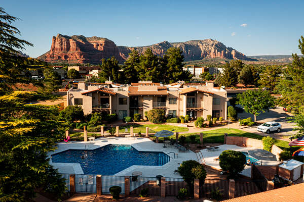 Sedona Oak Creek Condo Community Amenities Included Pool, Hot Tub, Tennis Courts, BBQ and More!