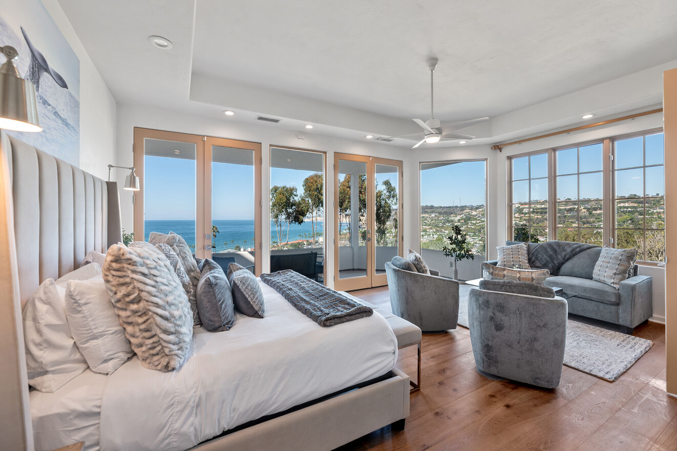 Master Bedroom Suite (bedroom 4) with King size bed, large seating area and amazing ocean views.