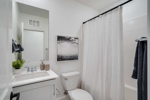 Shared Bathroom - Tub/Shower Combo - 2nd Floor