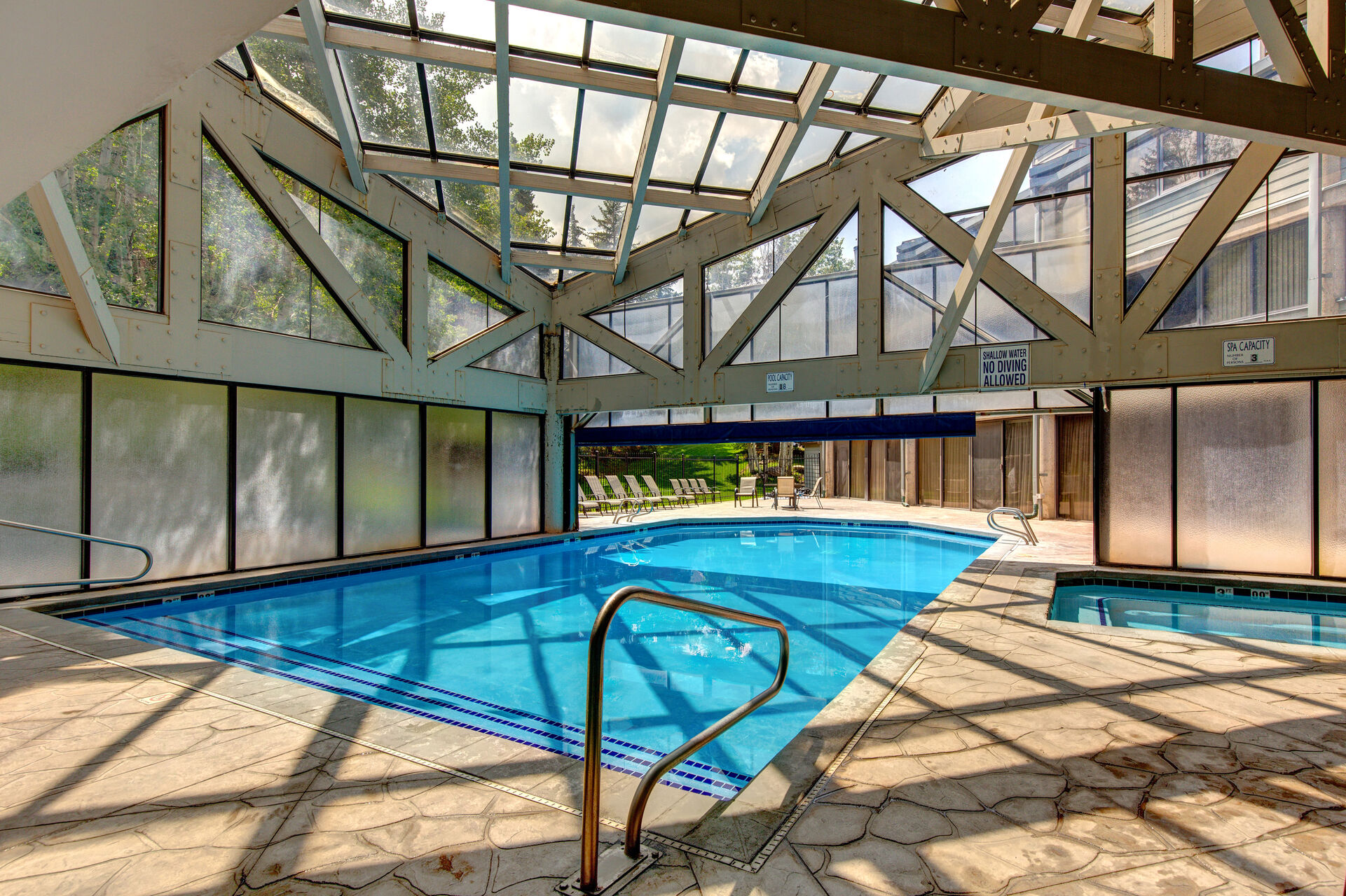 Communal Indoor/Outdoor Pool and hot tub