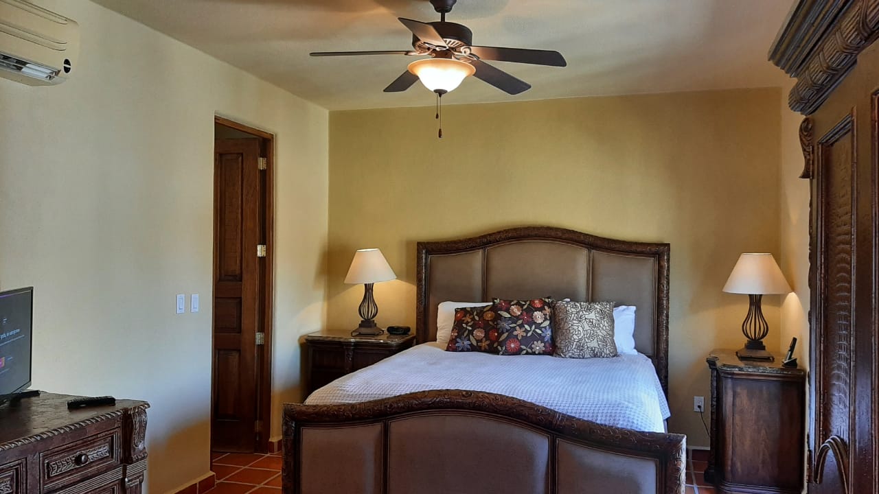 Master bedroom,  Queen sizes, Lamp, ceiling fan, / a/c, smart tv