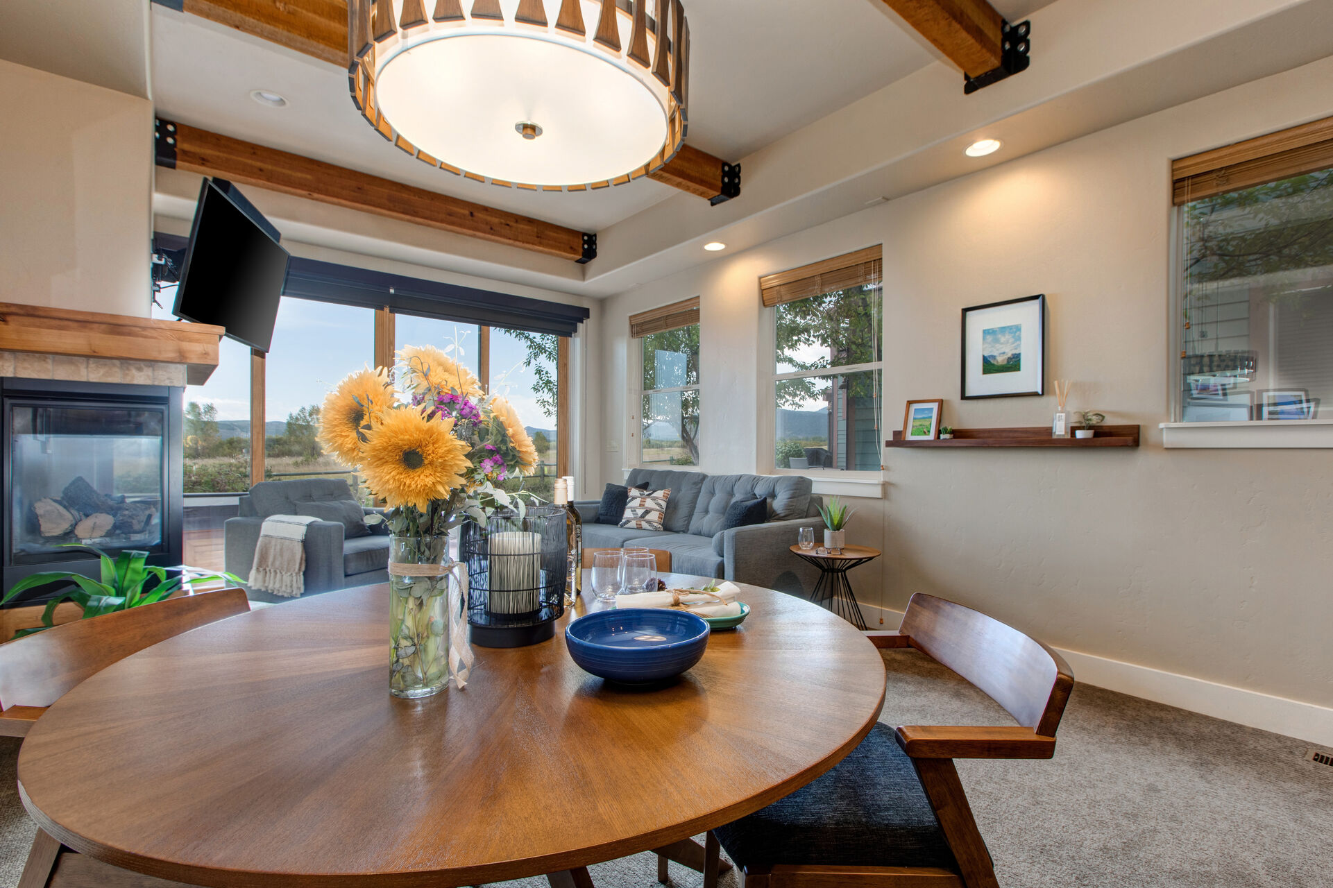 Dining Area with seating for four