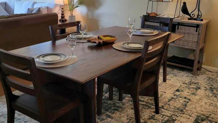 New dining table and rug/March 2022