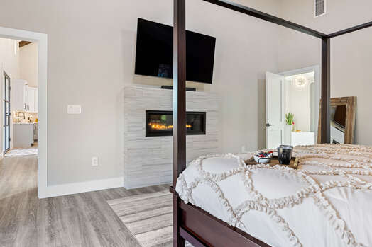 King Bed, Cozy Gas Fireplace and 60