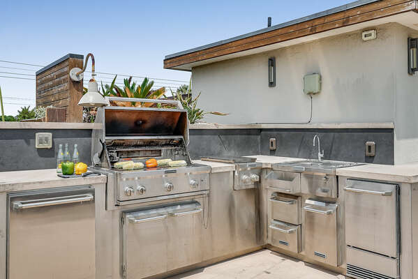 Outdoor Kitchen on Roof Deck