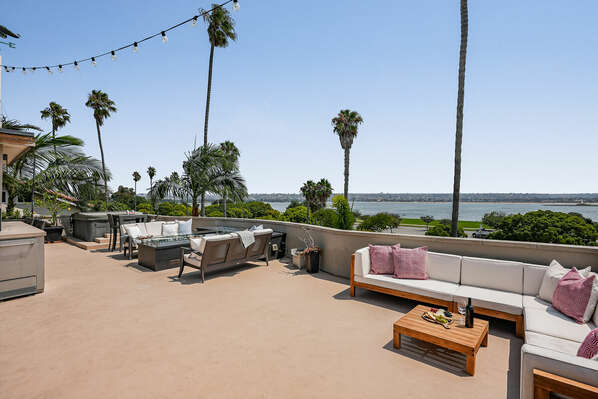 Roof Deck w/ Fire Pit, Lounging, Outdoor Kitchen