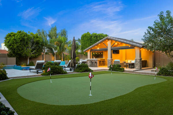 Outdoor Putting Green