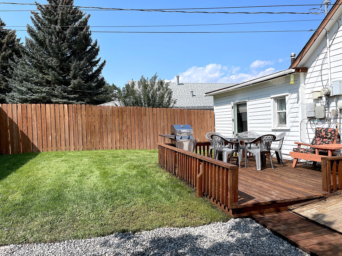 Deck and Yard for outdoor enjoyment!