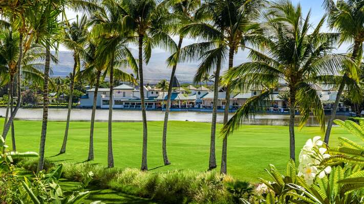 Fairway Villas Waikoloa is located close to restaurants & shopping at the King Shops