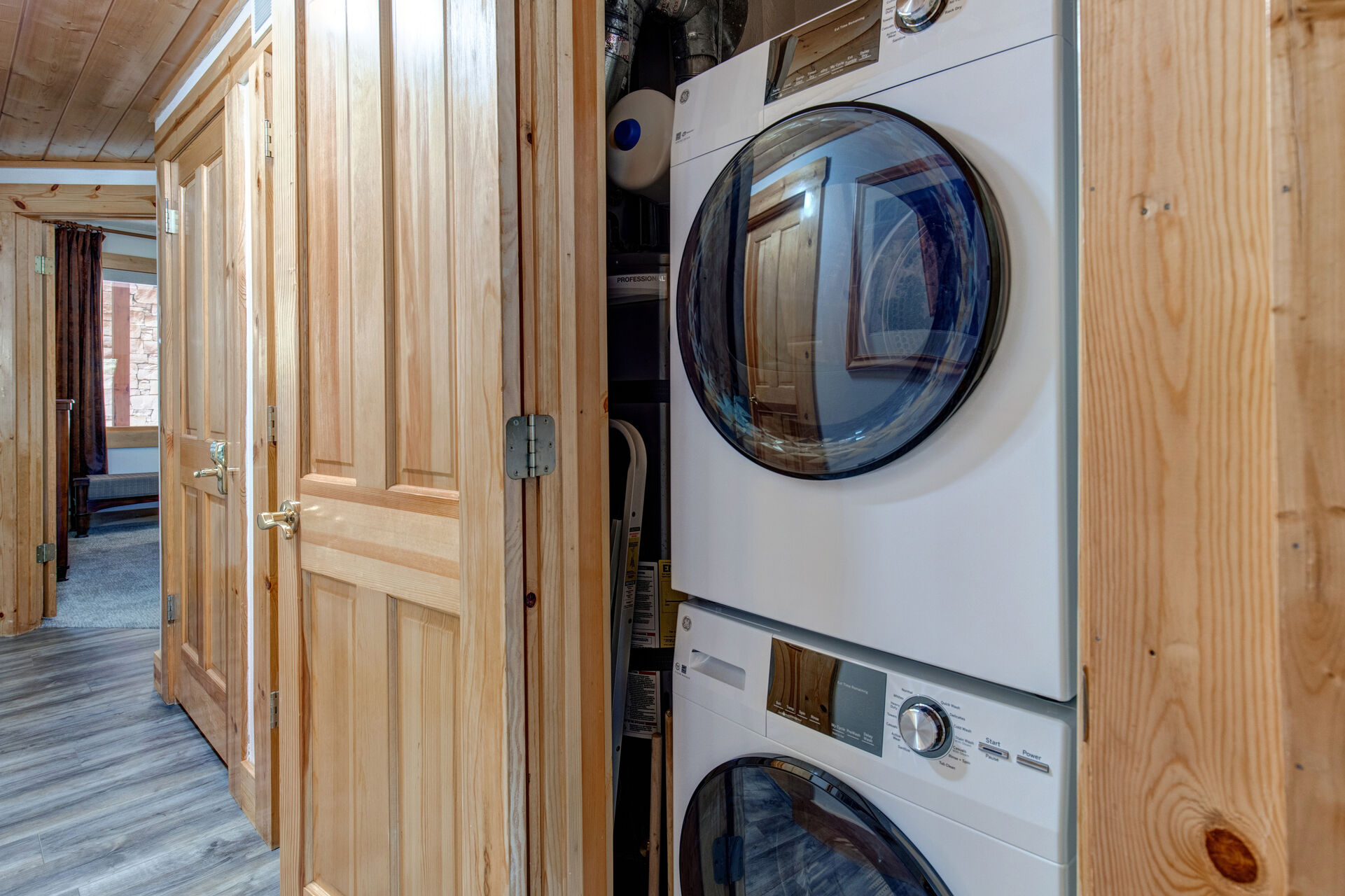 Stacked Front Load Washer/Dryer