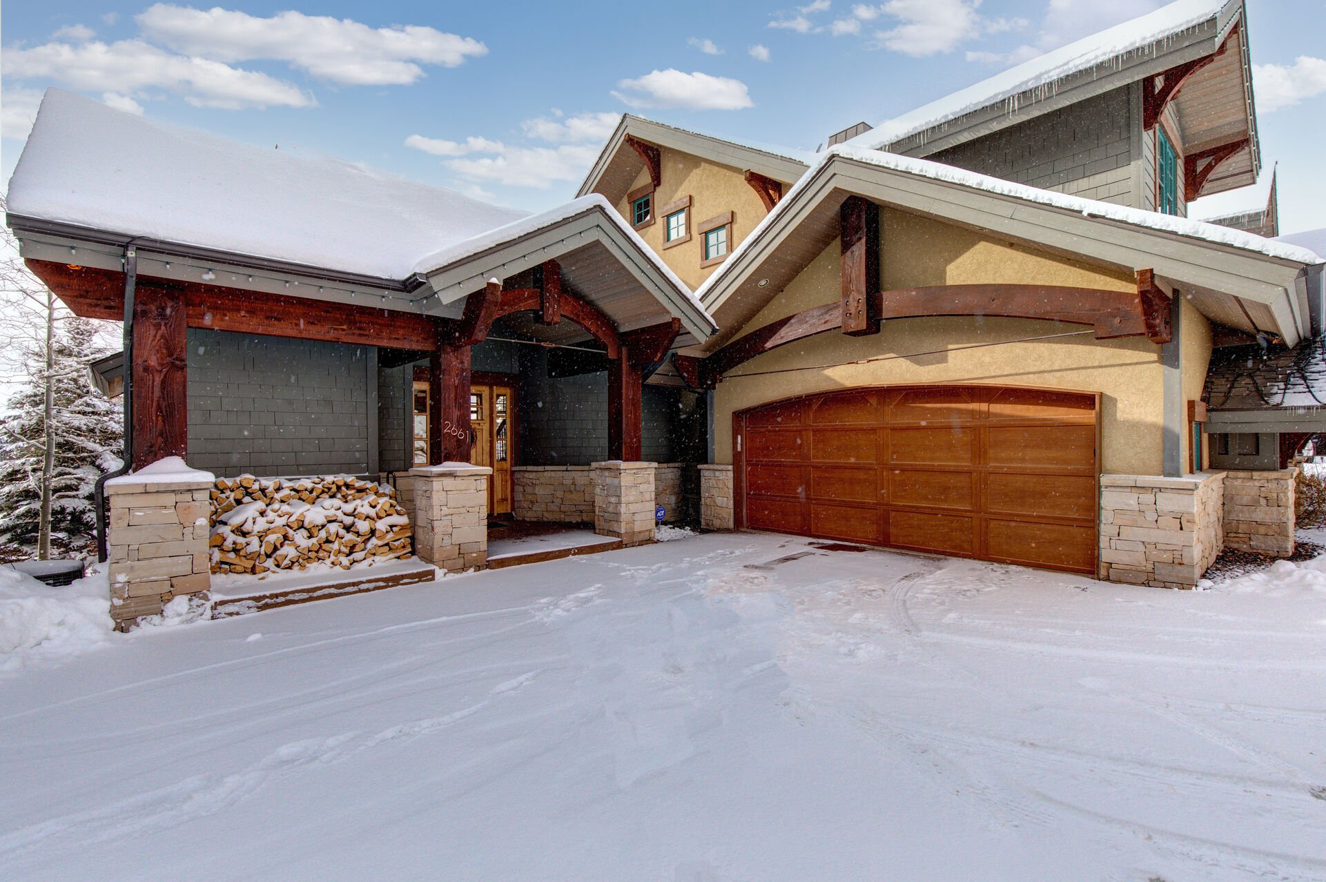 Garage Entryway